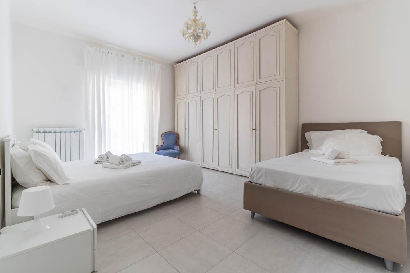 Dimora Manzoni - Bari Center Apartamento Exterior foto